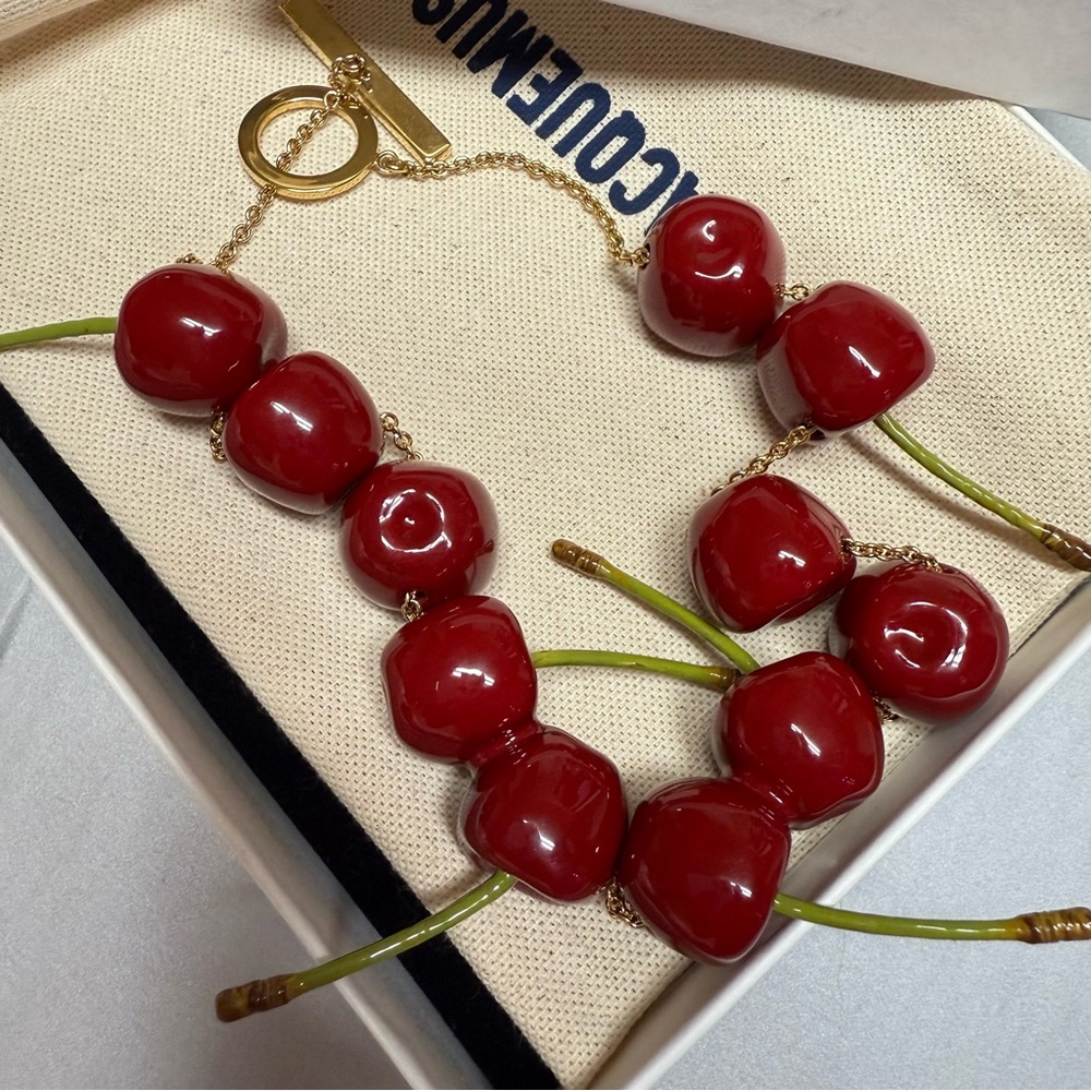 JACQUEMUS cherry necklaces - Picture 9 of 16